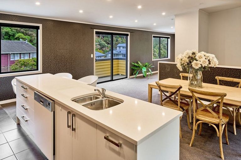 Photo of property in 13 Postgate Drive, Whitby, Porirua, 5024