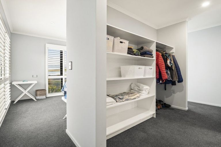 Photo of property in 46 Esplanade, Kaka Point, 9271