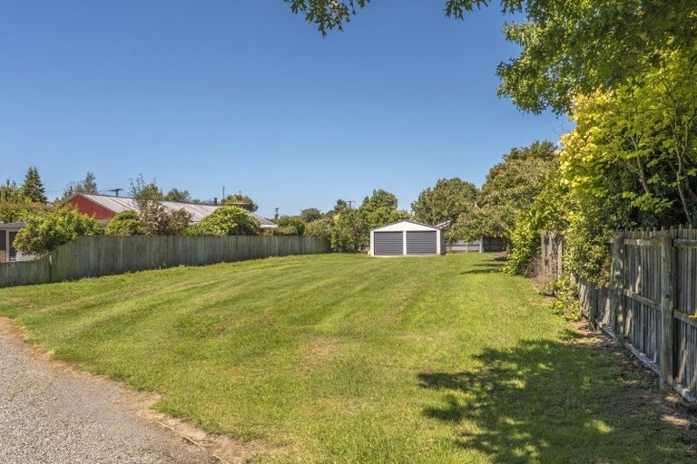Photo of property in 13 Avoca Place, Darfield, 7510