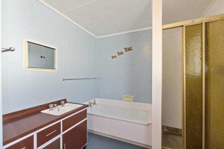 Photo of property in 64a Te Rauparaha Street, Otaki, 5512