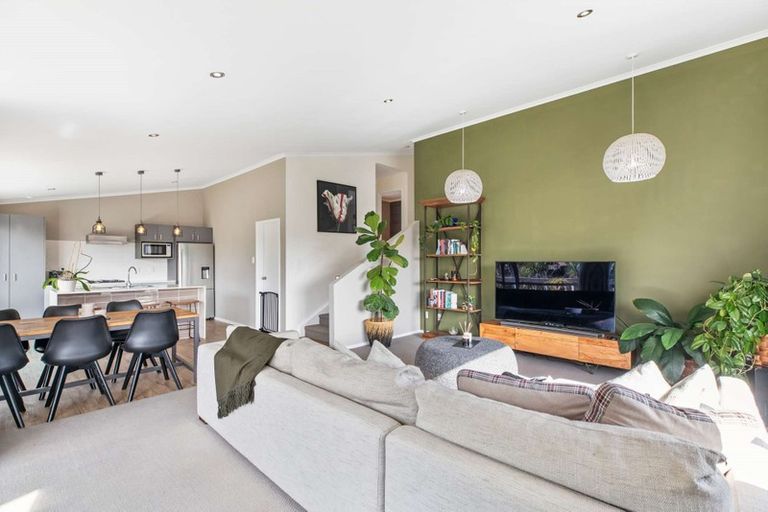 Photo of property in 60 Mili Way South, Ranui, Auckland, 0612