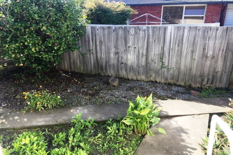 Photo of property in 2/90 Charles Street, Waltham, Christchurch, 8011