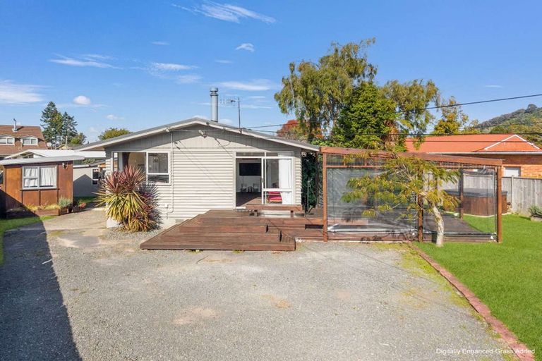 Photo of property in 17 Barnard Road, Fairy Springs, Rotorua, 3015