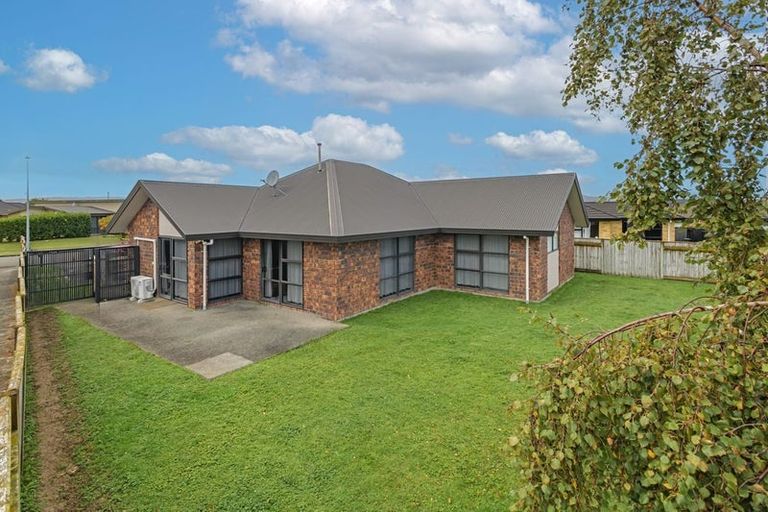 Photo of property in 8 Geneva Terrace, Kelvin Grove, Palmerston North, 4414