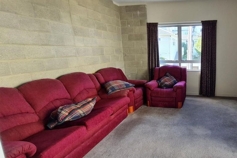 Photo of property in 3c Papawai Terrace, Mount Cook, Wellington, 6021