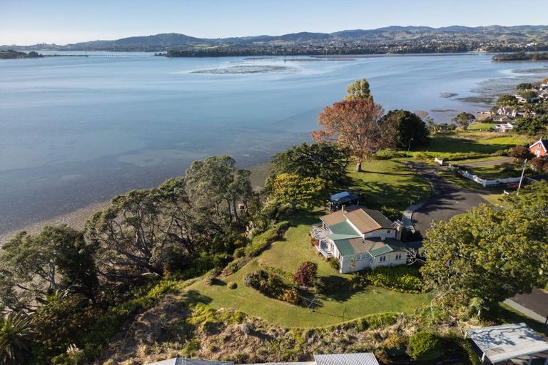 Photo of property in 1 Eleventh Avenue, Tauranga, 3110