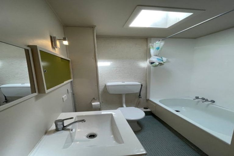 Photo of property in 28b Ranelagh Street, Karori, Wellington, 6012