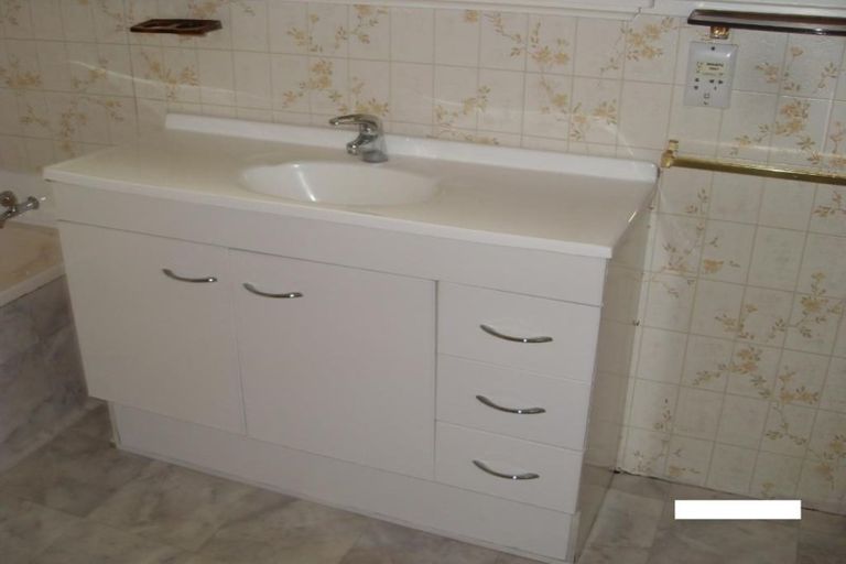 Photo of property in 166 Kitchener Road, Pukekohe, 2120