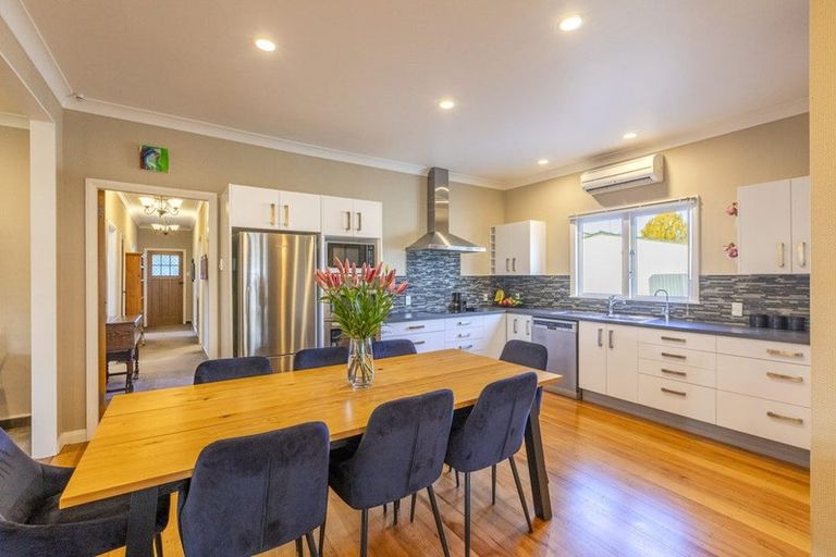Photo of property in 24 Auckland Road, Greenmeadows, Napier, 4112