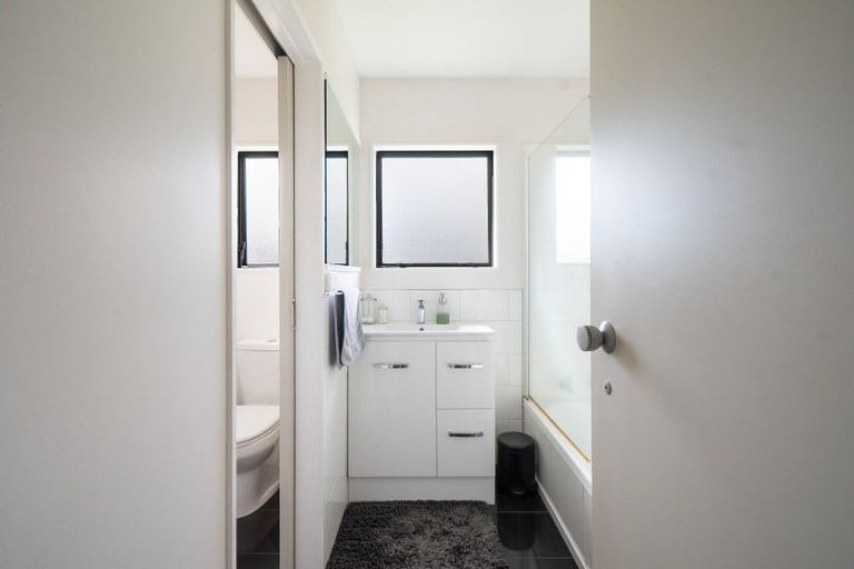 Photo of property in 38 Dahlstrom Grove, Kelvin Grove, Palmerston North, 4414