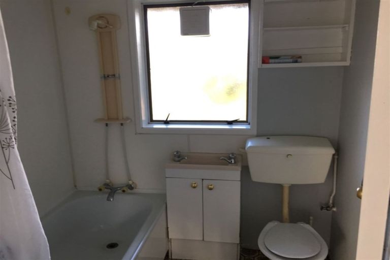 Photo of property in 6/126 Lynwood Road, New Lynn, Auckland, 0600