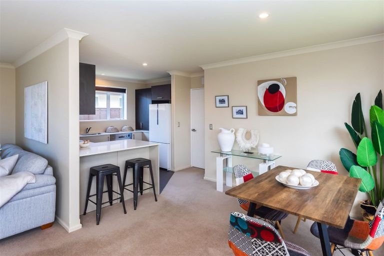 Photo of property in 2 Colina Street, Avonhead, Christchurch, 8042