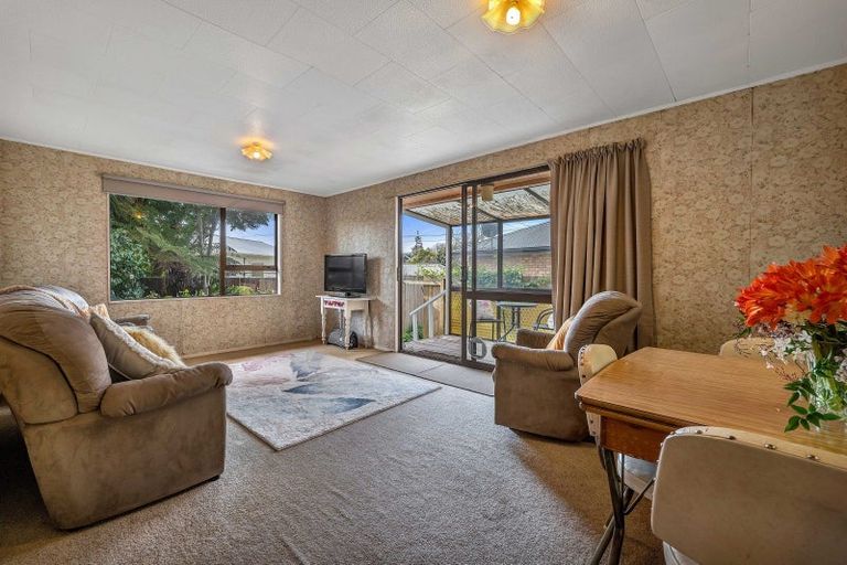 Photo of property in 1/12 Atiawa Street, Glen Avon, New Plymouth, 4312