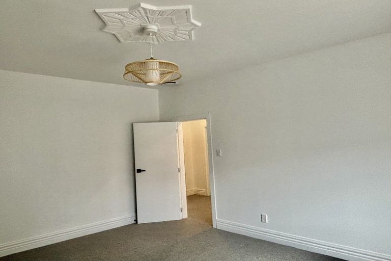 Photo of property in 42 Hohiria Road, Hataitai, Wellington, 6021