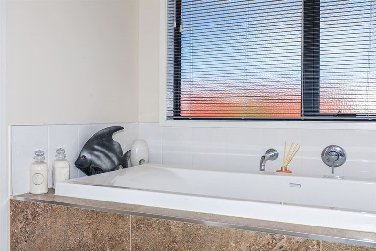 Photo of property in 1 Merlot Place, Te Kauwhata, 3710