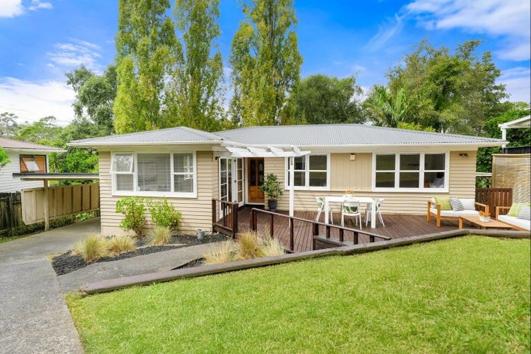 Photo of property in 7 Mcphail Street, Birkdale, Auckland, 0626
