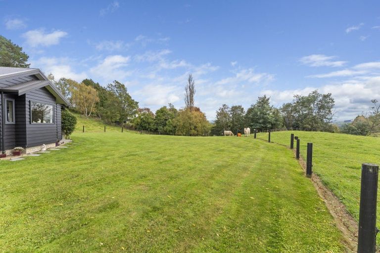 Photo of property in 16 Kaitawa Road, Pahiatua, 4981
