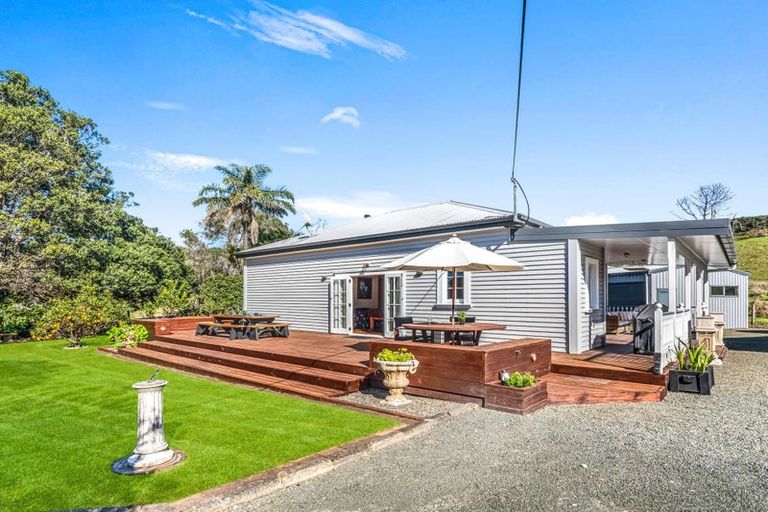 Photo of property in 3 Signal Stn Road, Pouto, Te Kopuru, 0391