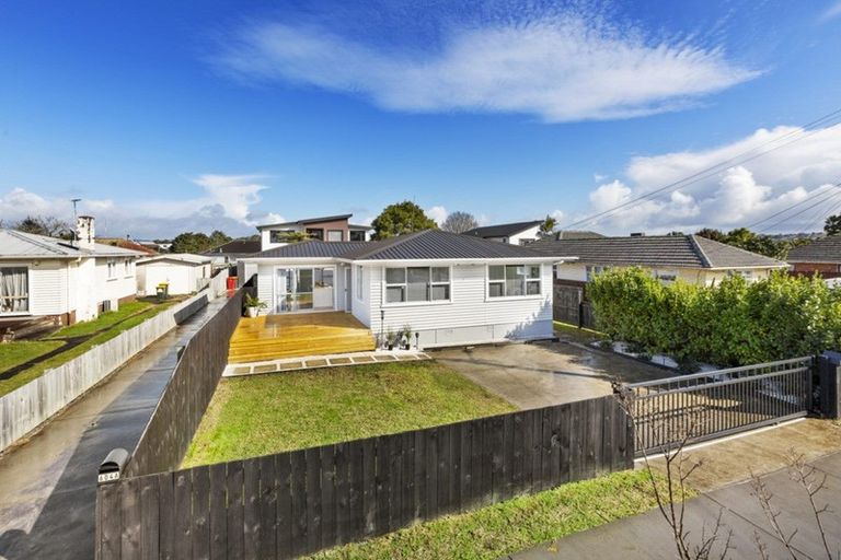 Photo of property in 604b Te Atatu Road, Te Atatu Peninsula, Auckland, 0610