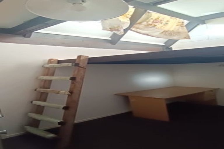 Photo of property in Sherwood Mews, 28z Bidwill Street, Mount Cook, Wellington, 6021