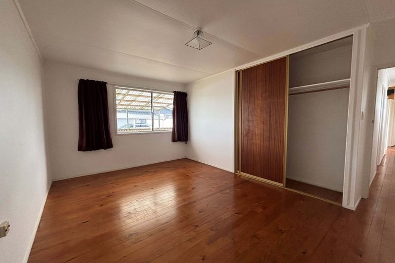 Photo of property in 38 Hatton Road, Orewa, 0931