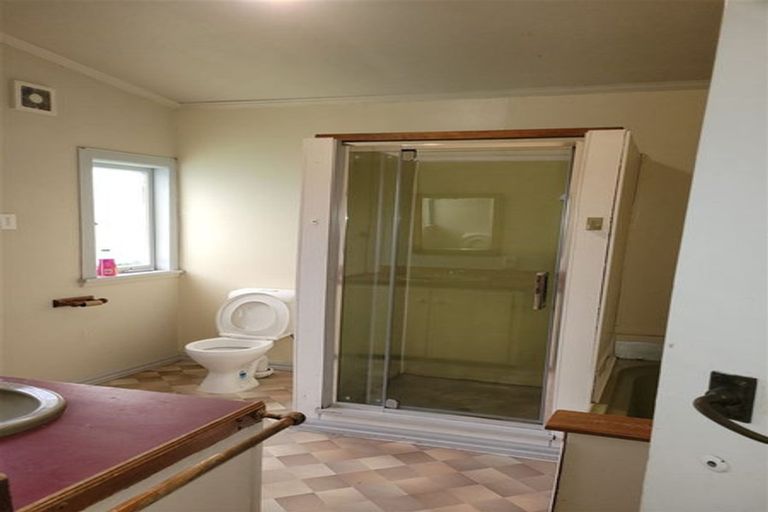 Photo of property in 87 Konini Road, Titirangi, Auckland, 0604