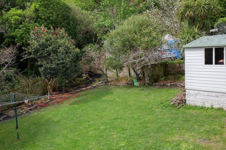 Photo of property in 9 Amokura Street, Waikanae, 5036