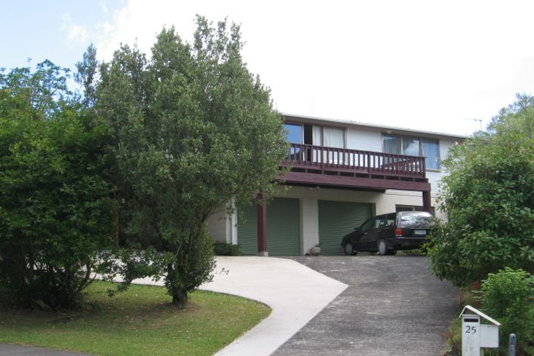 Photo of property in 25 Macnay Way, Murrays Bay, Auckland, 0630