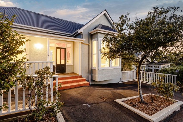 Photo of property in 4 Granville Terrace, Belleknowes, Dunedin, 9011