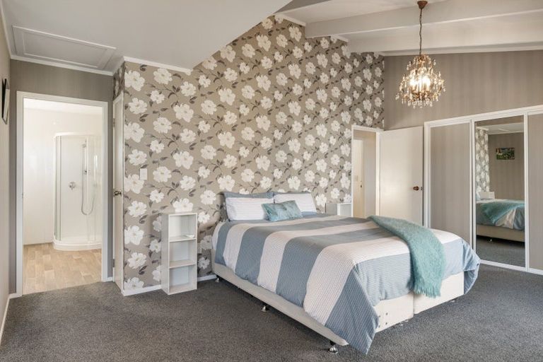 Photo of property in 2 Banks Street, Cooks Beach, Whitianga, 3591
