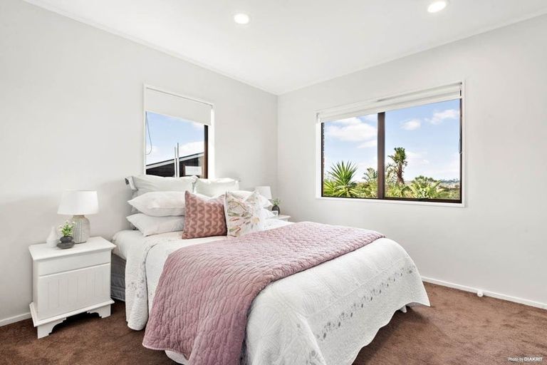 Photo of property in 170 Sturges Road, Henderson, Auckland, 0612