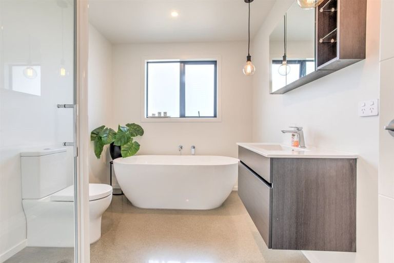 Photo of property in 63 Farrant Drive, Wanaka, 9305