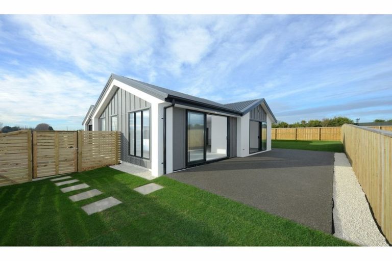 Photo of property in 38 Sarikei Avenue, Northwood, Christchurch, 8051