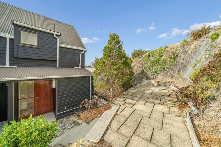 Photo of property in 296 Maungaraki Road, Maungaraki, Lower Hutt, 5010
