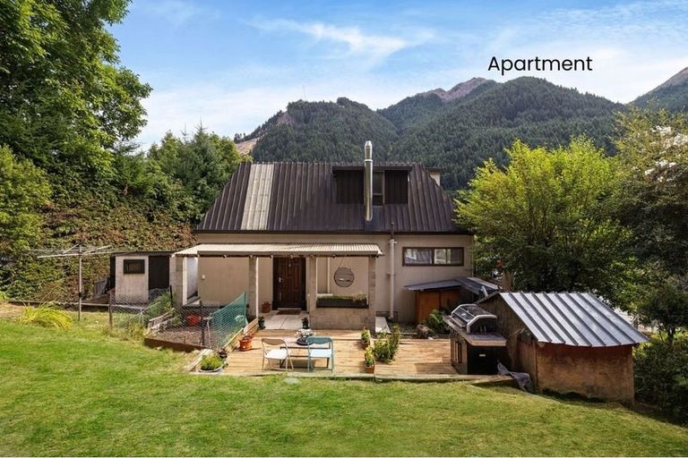 Photo of property in 125 Hallenstein Street, Queenstown, 9300