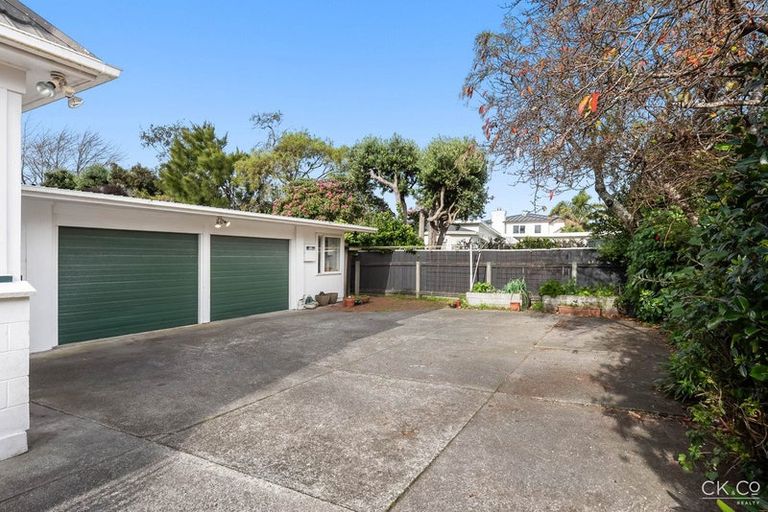 Photo of property in 17 Chilton Grove, Hutt Central, Lower Hutt, 5010