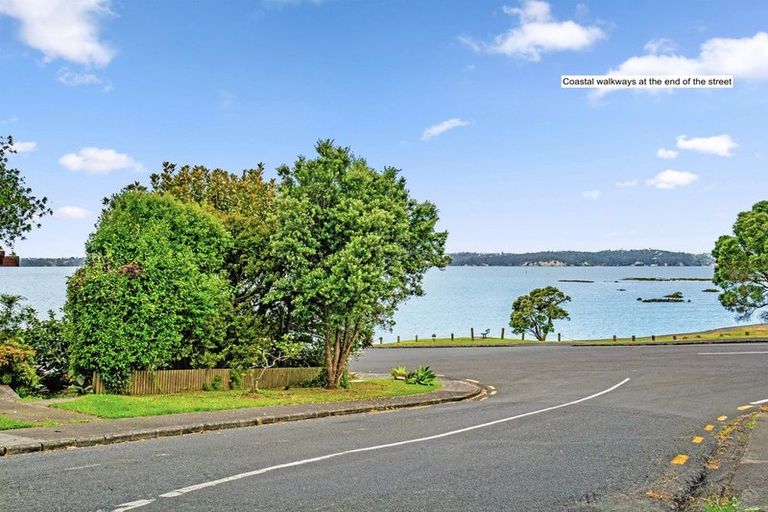 Photo of property in 33b Gill Avenue, Te Atatu Peninsula, Auckland, 0610