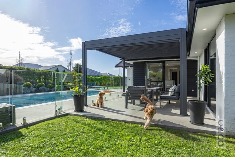 Photo of property in 19 Pohutukawa Parade, Riverhead, 0820