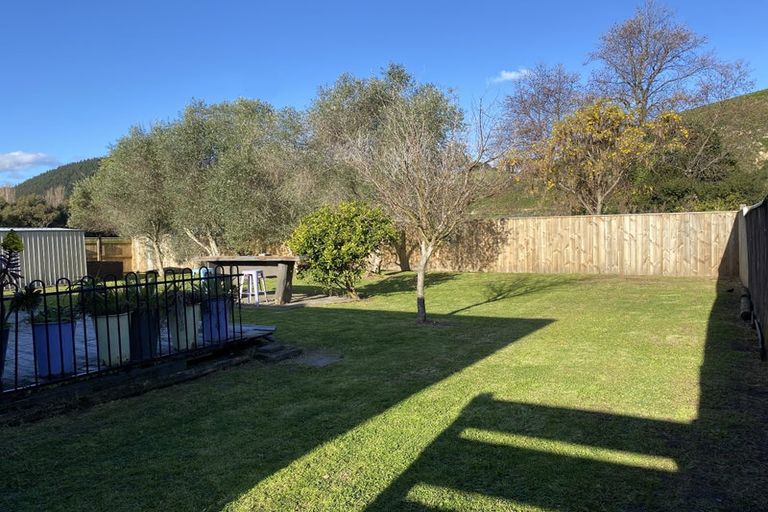 Photo of property in 14 Buckley Grove, Paraparaumu, 5032