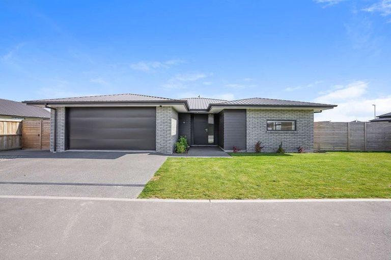 Photo of property in 6 Marcoola Drive, Rolleston, 7614
