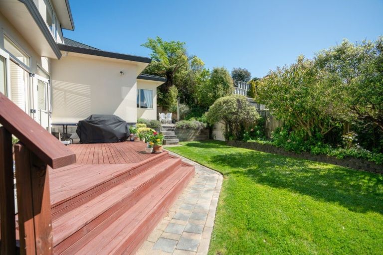 Photo of property in 2 Derry Hill, Churton Park, Wellington, 6037