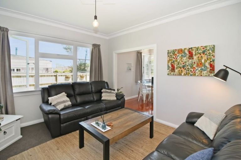 Photo of property in 18 Olson Street, Egmont Village, Inglewood, 4386