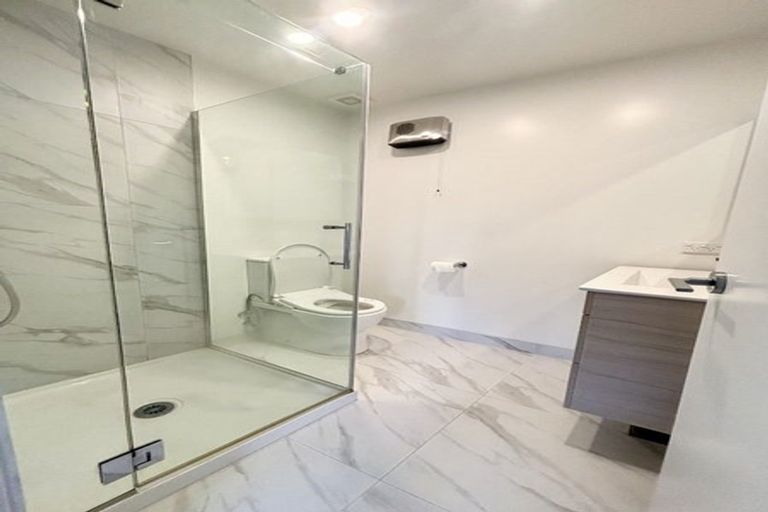 Photo of property in 4/61 Matipo Road, Te Atatu Peninsula, Auckland, 0610