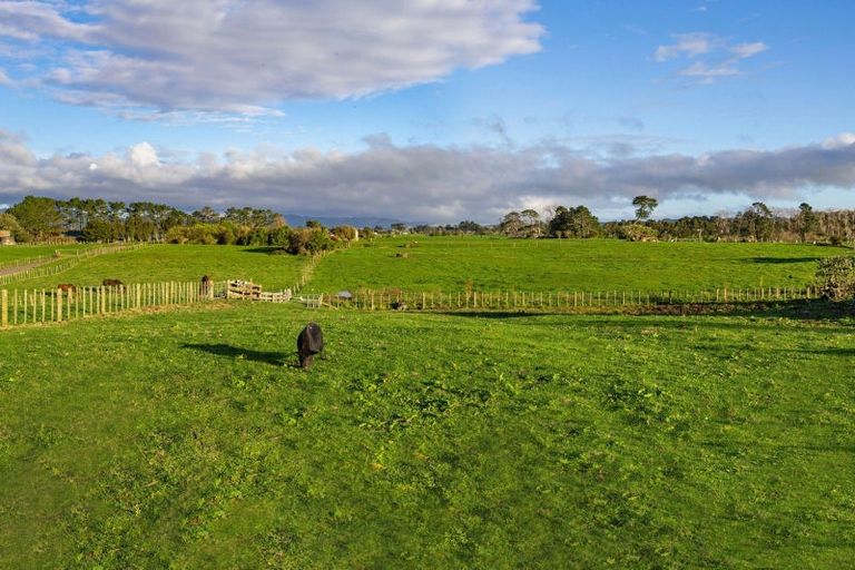Photo of property in 45 Karioitahi Road, Waiuku, 2683