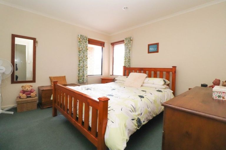 Photo of property in 2 Merrimana Drive, Thames, 3500