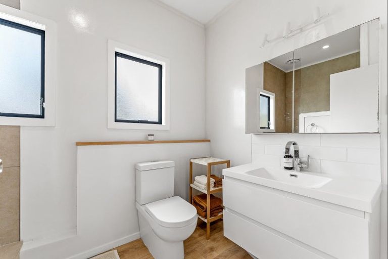 Photo of property in 8 Brigitte View, Snells Beach, 0920