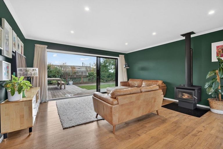 Photo of property in 86 New York Street, Martinborough, 5711