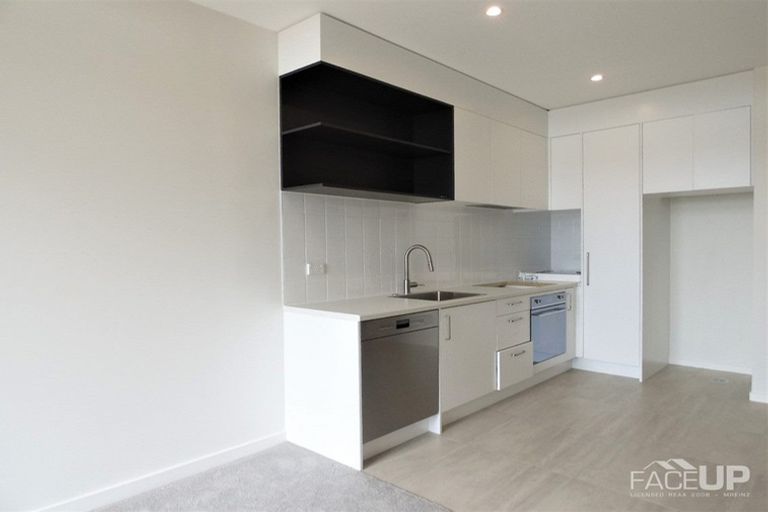 Photo of property in 4/28 Nevill Road, Hobsonville, Auckland, 0616