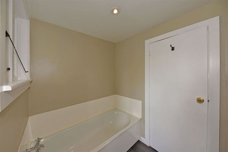 Photo of property in 84 Racecourse Road, Sockburn, Christchurch, 8042
