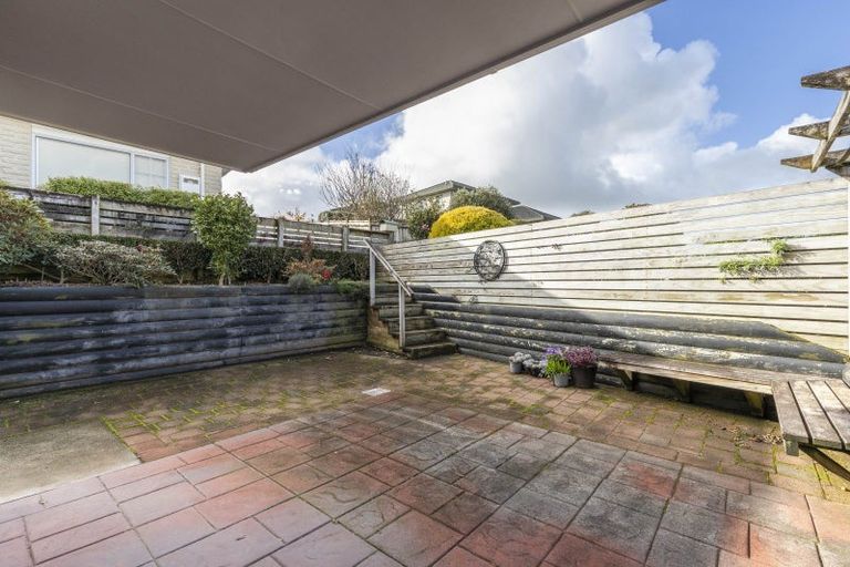 Photo of property in 4/3 Sandel Rise, Merrilands, New Plymouth, 4312